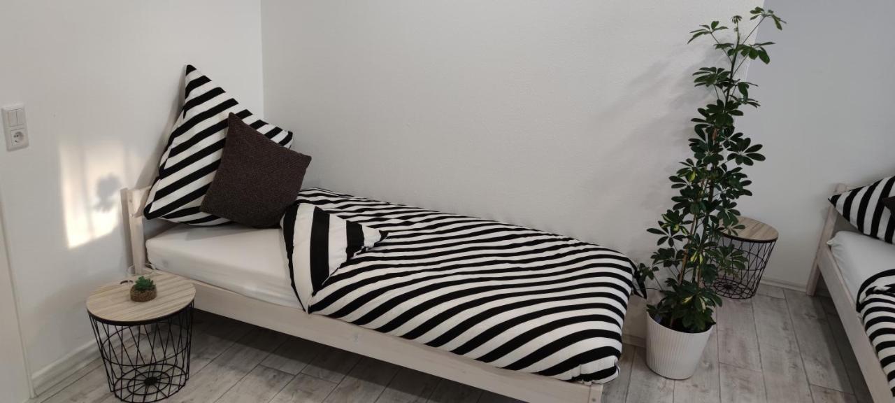Schoene Und Optimal Gelegene Wohnung Weisskirchen Ngoại thất bức ảnh