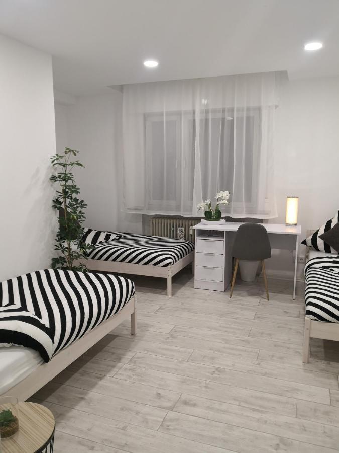 Schoene Und Optimal Gelegene Wohnung Weisskirchen Ngoại thất bức ảnh
